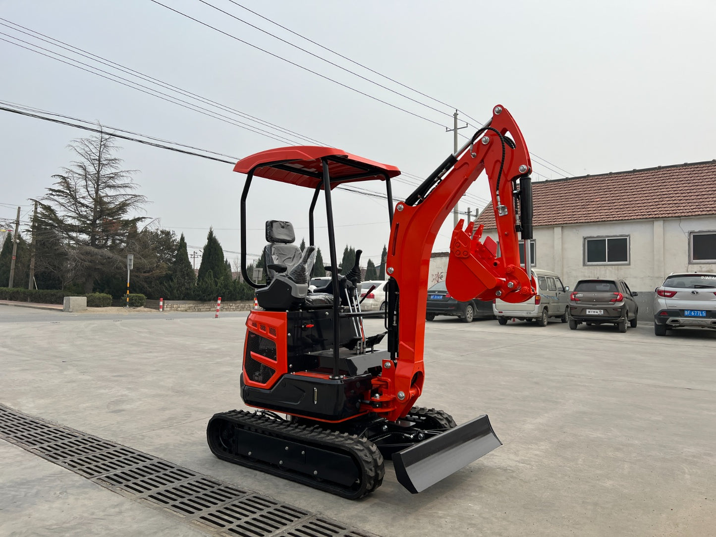 Burly 1.8 Ton Excavator with Kubota D907 Engine -  Excavator from BurlyHE.com